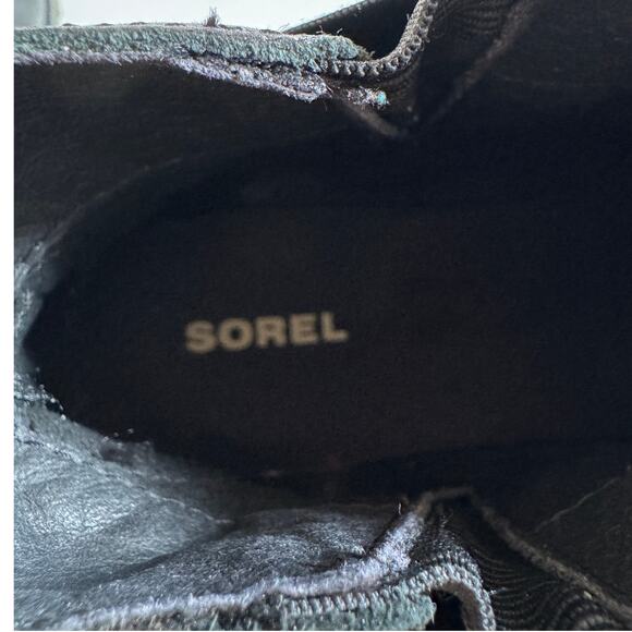 Sorel Emelie Chelsea Boots Size y NL2671-010 Black Suede EUC Ankle Booties - Picture 12 of 12